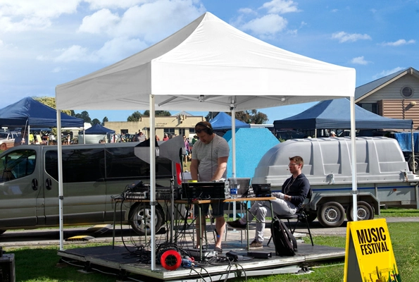 plain canopy tent
